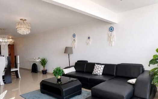 Apartamento en Venta en Avenida España, Santo Domingo Este | Vista Directa al Mar